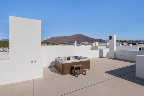 Medium property photo - Calle Josefina Samper 32, 29693 Estepona
